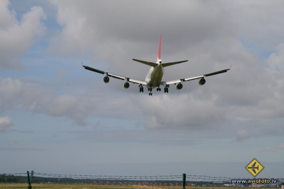 Boeing 747-446